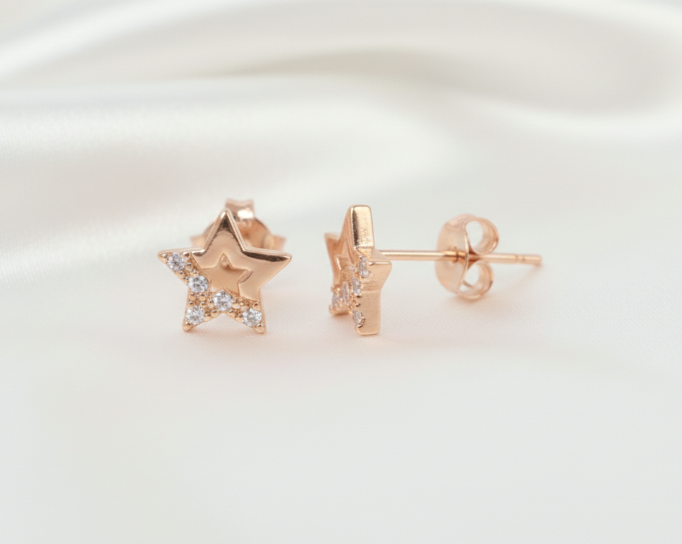 TOPO ESTRELLA CON 5 ZIRCONES BLANCOS