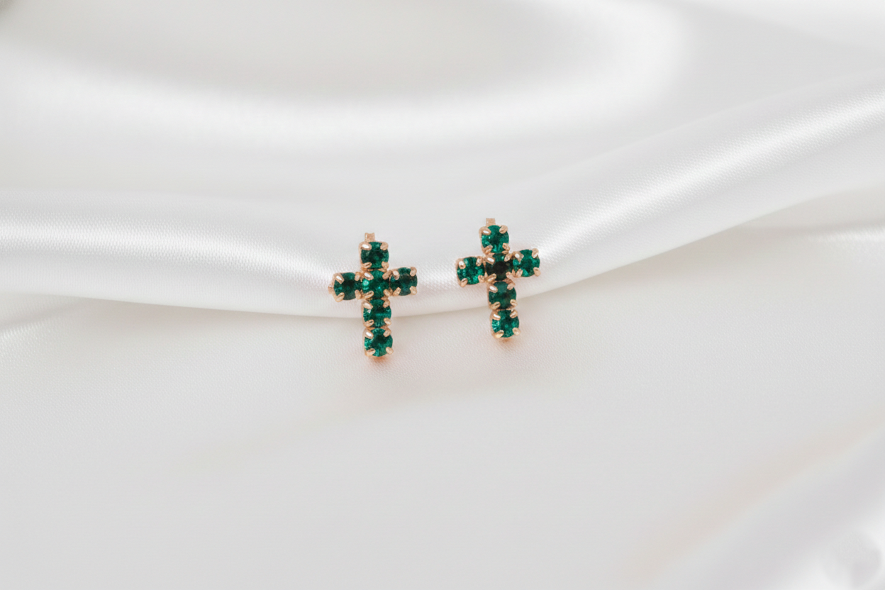 TOPO CRUZ CON 6 ZIRCONES VERDES