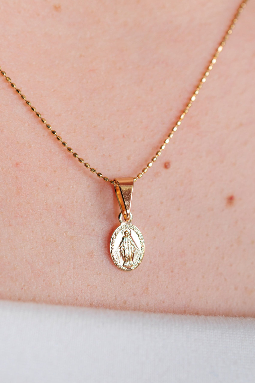 Set Protección Virgen ✨ oro laminado 18k cali 7