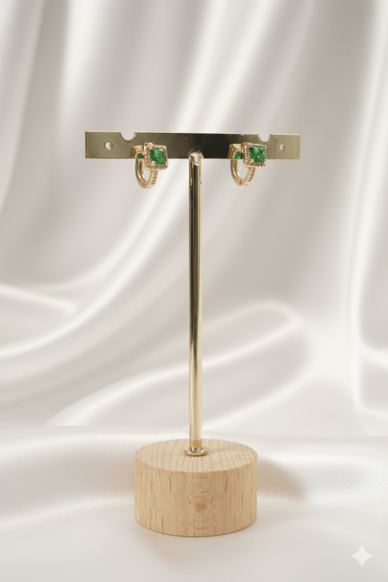 CANDONGA CON GEMA VERDE ESMERALDA Y REBORDE EN ZIRCONES-CANDONGAS-JOYERIA D'ORÉ-ORO LAMINADO 18K CALI