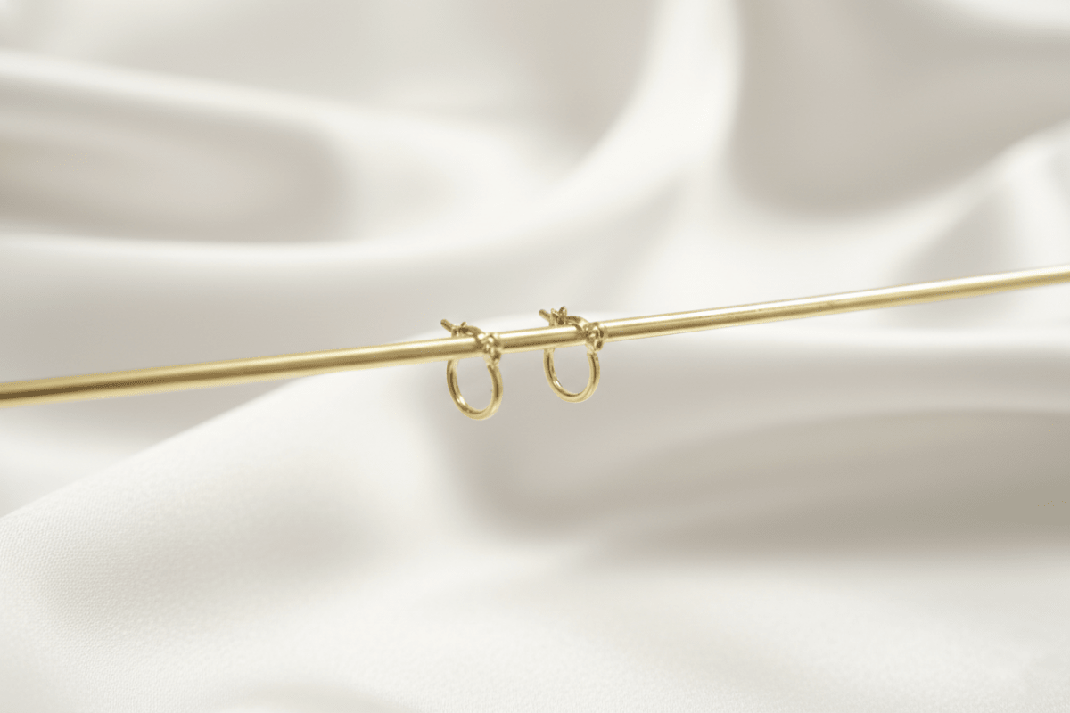 CANDONGA LISA PLANA MINI-CANDONGAS-JOYERIA D'ORÉ-ORO LAMINADO 18K CALI