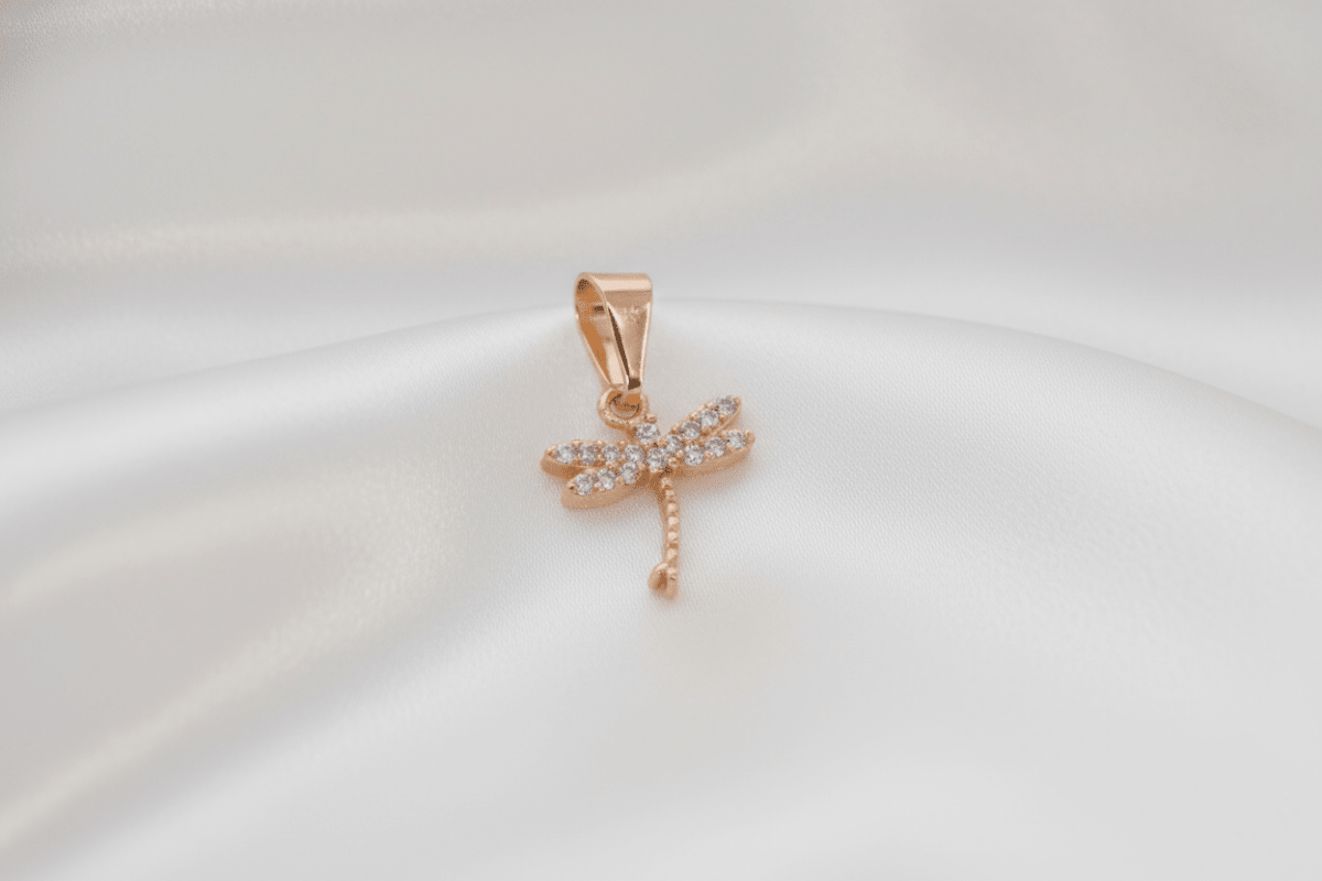 DIJE LIBELULA PEQUEÑA CON ZIRCONES-DIJES-JOYERIA D'ORÉ-ORO LAMINADO 18K CALI