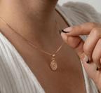 DIJE VIRGEN GUADALUPE MINI CON REBORDE-DIJES-JOYERIA D'ORÉ-ORO LAMINADO 18K CALI