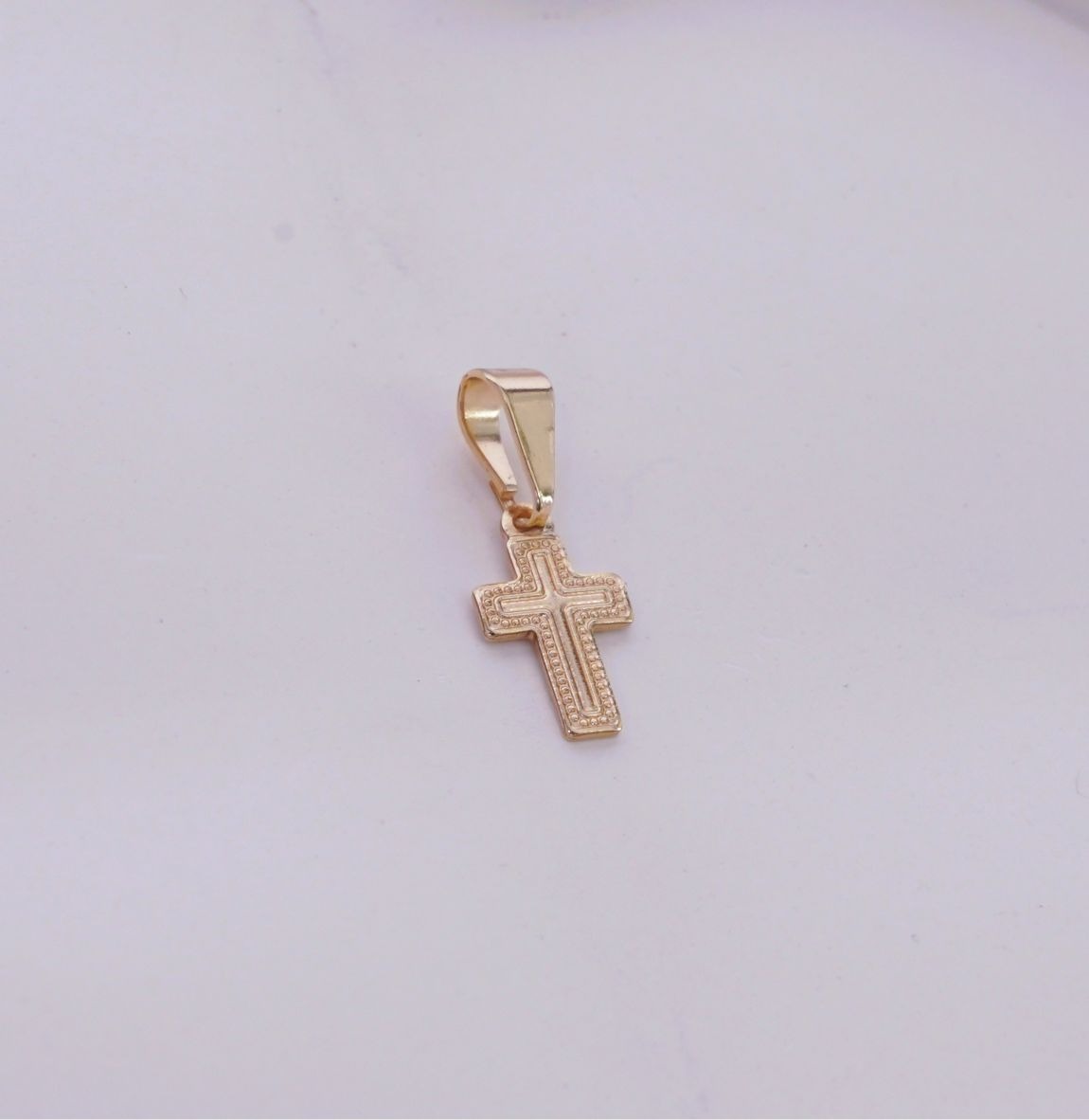 DIJE CRUZ PLANA CON GRABADOS-DIJES-JOYERIA D'ORÉ-ORO LAMINADO 18K CALI