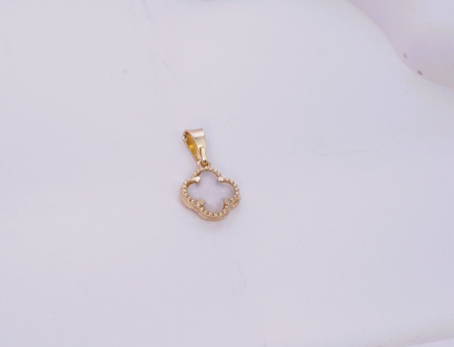 DIJE TREBOL BLANCO-DIJES-JOYERIA D'ORÉ-ORO LAMINADO 18K CALI