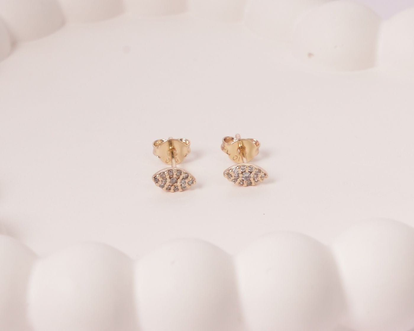 TOPO OJO CON 12 ZIRCONES BLANCOS-TOPOS-JOYERIA D'ORÉ-ORO LAMINADO 18K CALI