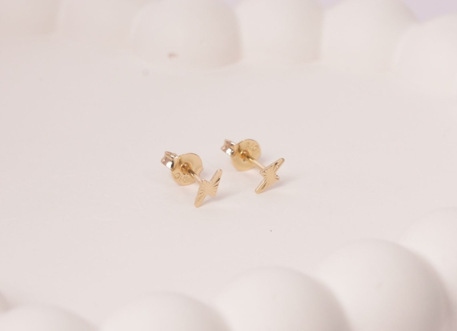 TOPO RAYO PLANO GRABADO-TOPOS-JOYERIA D'ORÉ-ORO LAMINADO 18K CALI