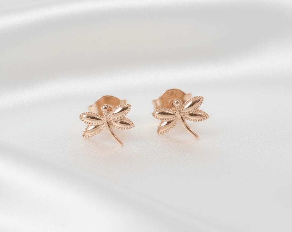 TOPO LIBELULA PLANA REBORDEADA PUNTOS-TOPOS-JOYERIA D'ORÉ-ORO LAMINADO 18K CALI