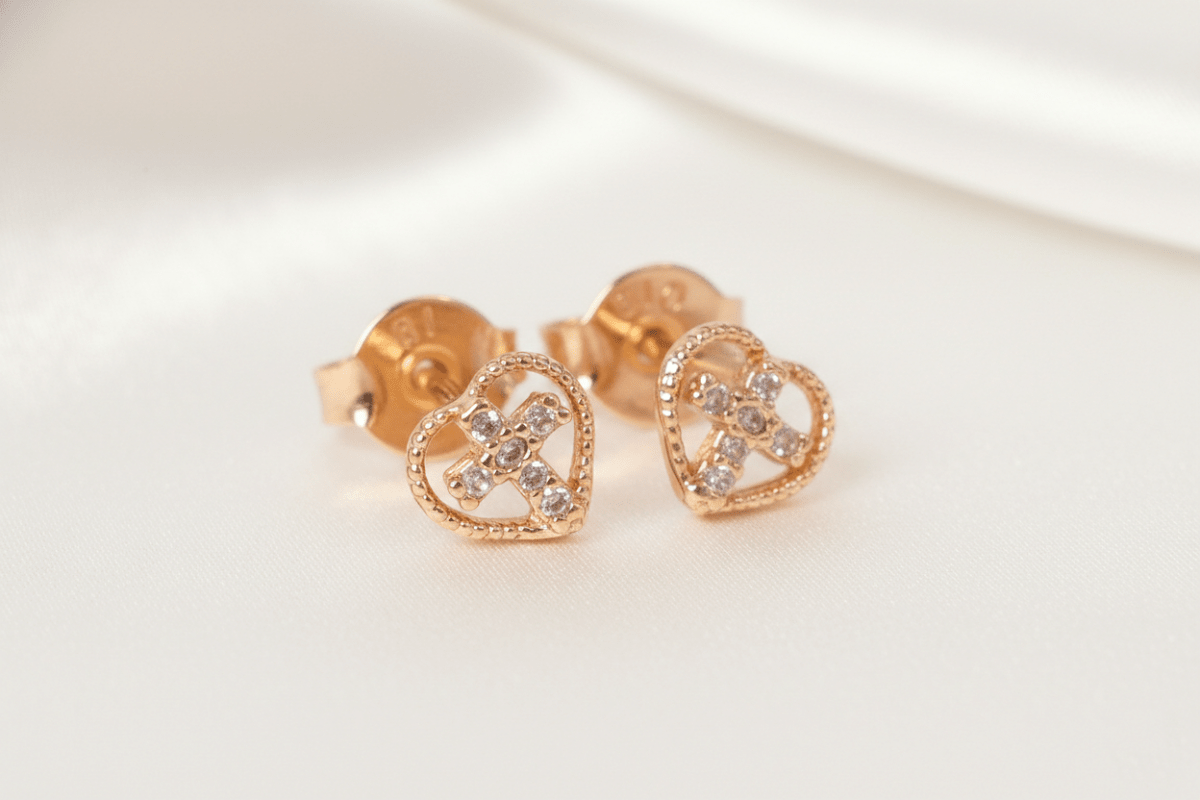TOPOS CORAZÓN CON CRUZ INTERIOR-TOPOS-JOYERIA D'ORÉ-ORO LAMINADO 18K CALI
