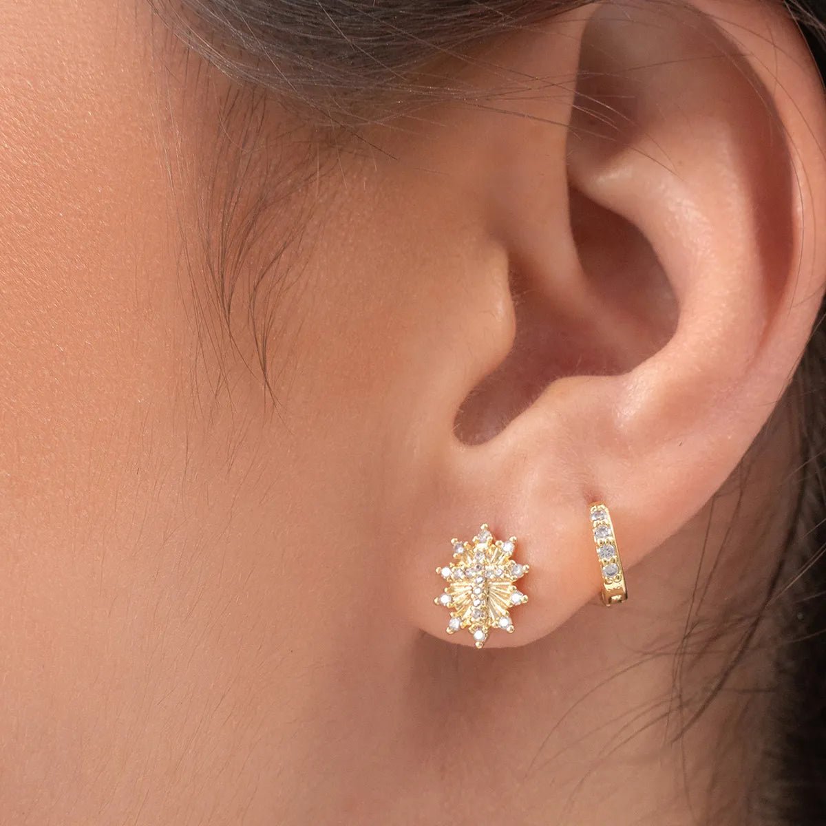 TOPOS CRUZ SAGRADA CIRCONIAS-TOPOS-JOYERIA D'ORÉ-ORO LAMINADO 18K CALI